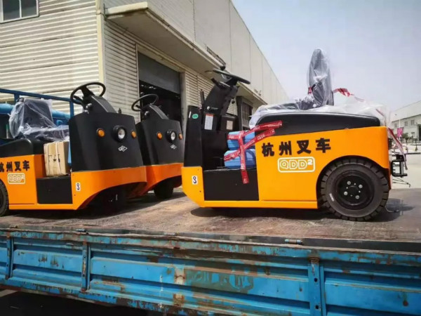 有質(zhì)量有保證，杭叉的電動牽引車再一次交付天津某企業(yè)！