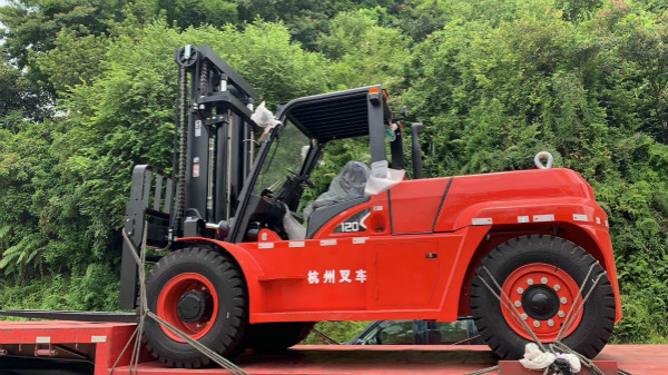 內(nèi)燃叉車動(dòng)力不足？機(jī)油要保養(yǎng)！
